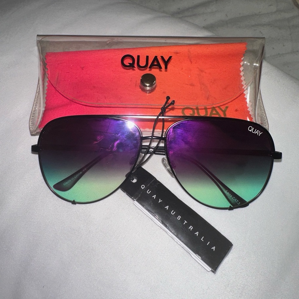 Quay Australia Mirrored High Key Pink/Black Fades Sunglasses